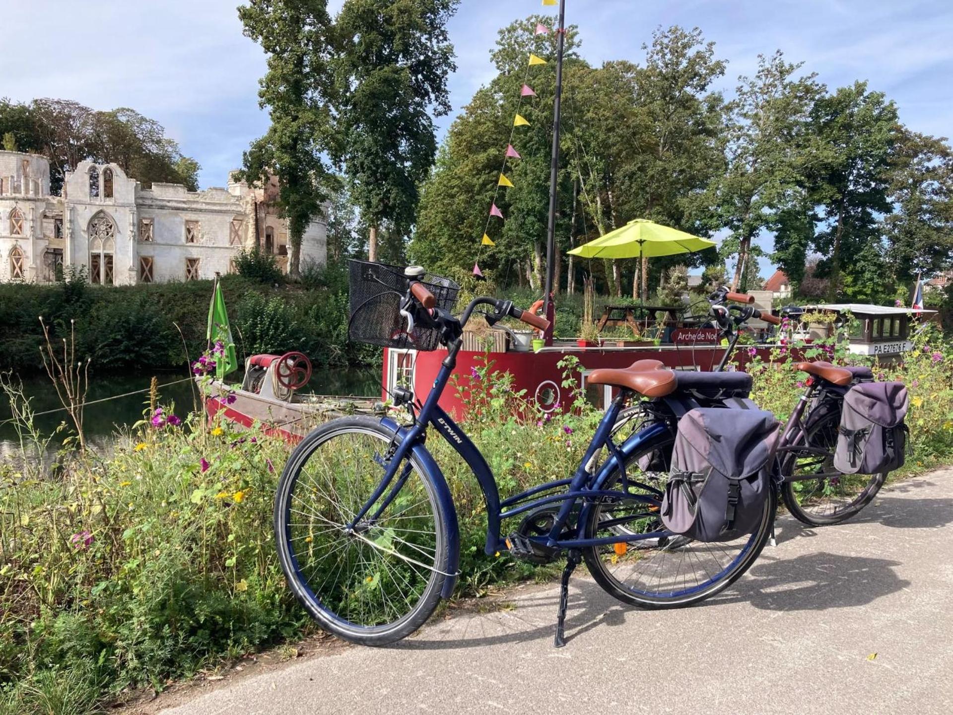 Sur La Somme A Bord De La Peniche Arche De Noe Hotel Pont-Remy Bagian luar foto